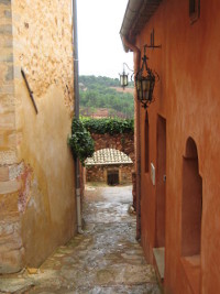 Street in Roussillon France: Location for Vreeland's novel Lisette's List