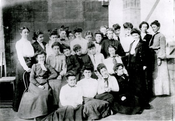 Tiffany Girls on the Roof of Tiffany Studios